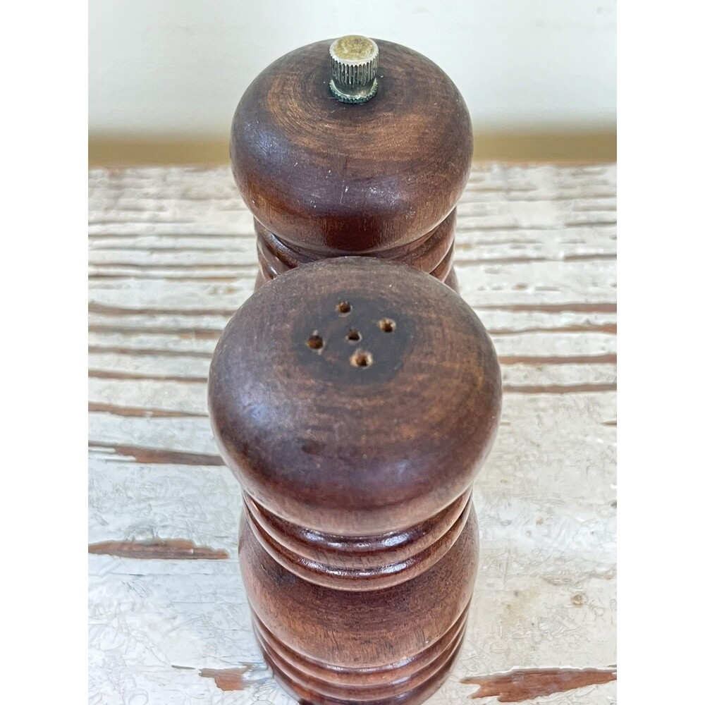 Vintage Hand Turned Wood Salt And Pepper Shakers 4” Farmhouse Cottage Kitchen